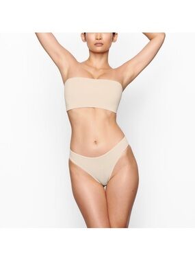 Skims Fits Everybody Bandeau Bra- sand